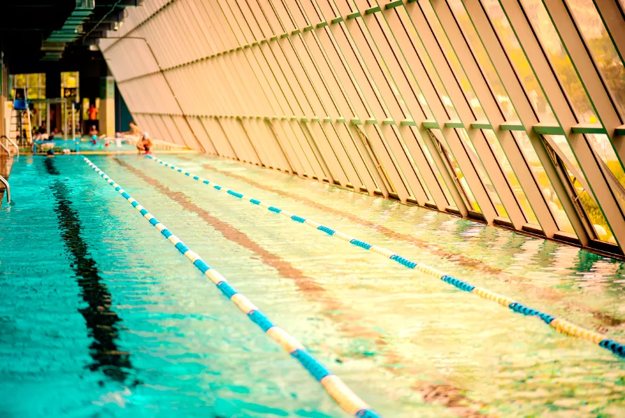 郑州成人混凝土钢结构游泳池项目